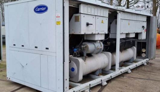 Carrier 818 kW chiller