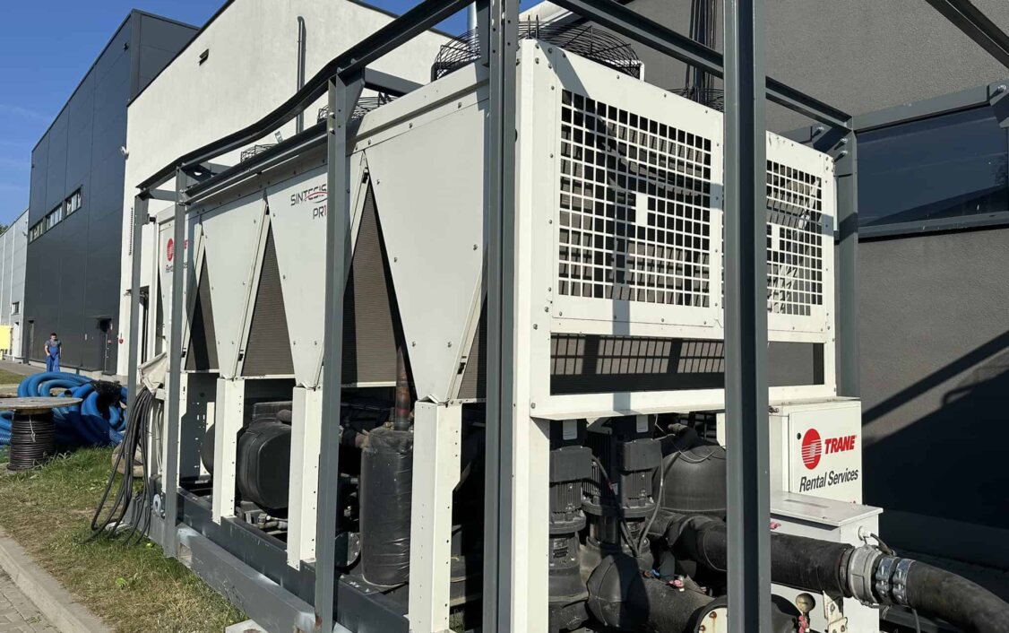 Cooling of buildings and industrial facilities